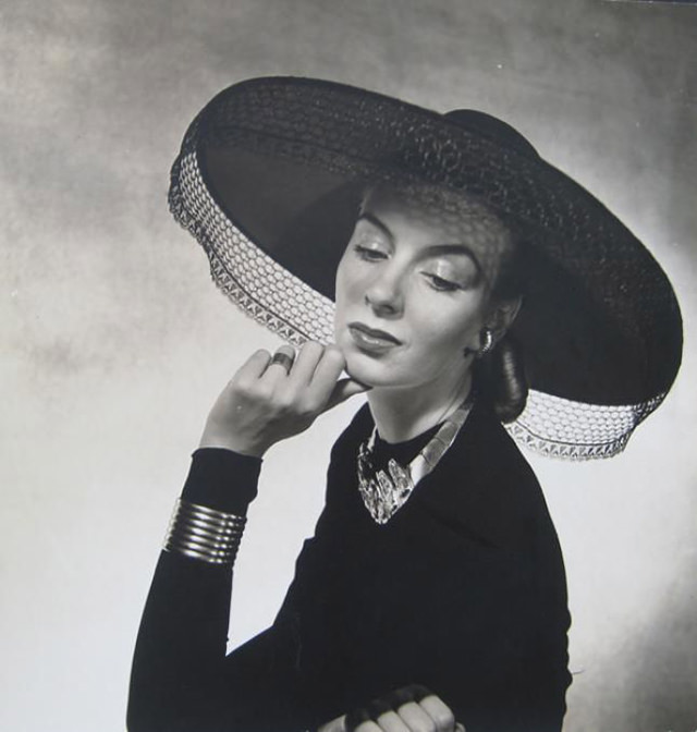 Stunning Fashion photography of Louise Dahl-Wolfe from the 1930s to 1950s