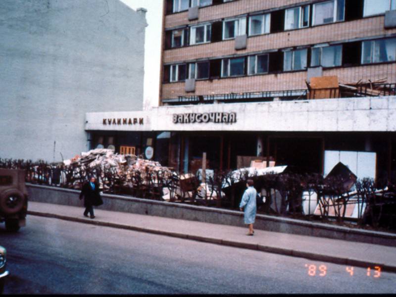 One year earlier, there was just a regular Soviet cafe on the place of the future McD.