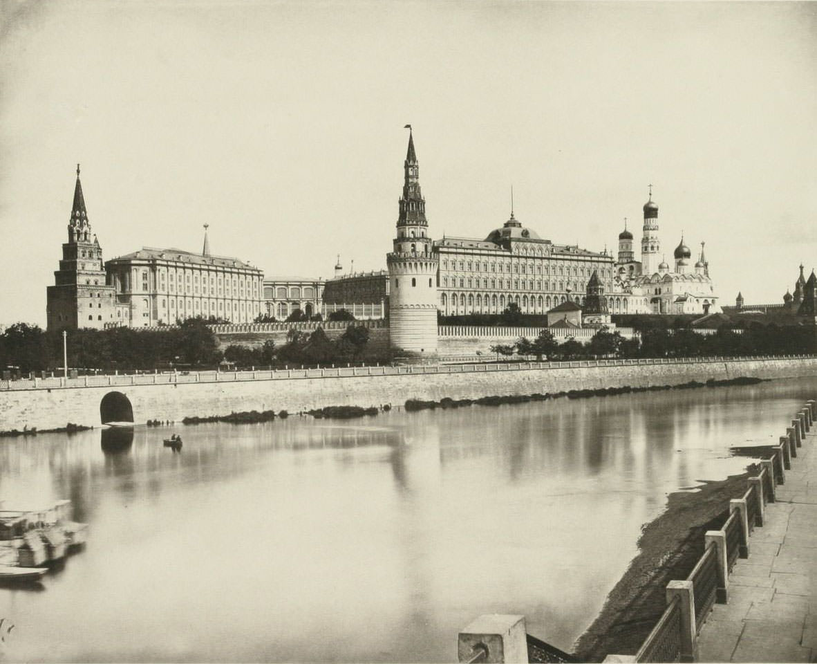 Zamoskvorechye Naberezhnoy from Kamennaya Bridge, 1880s
