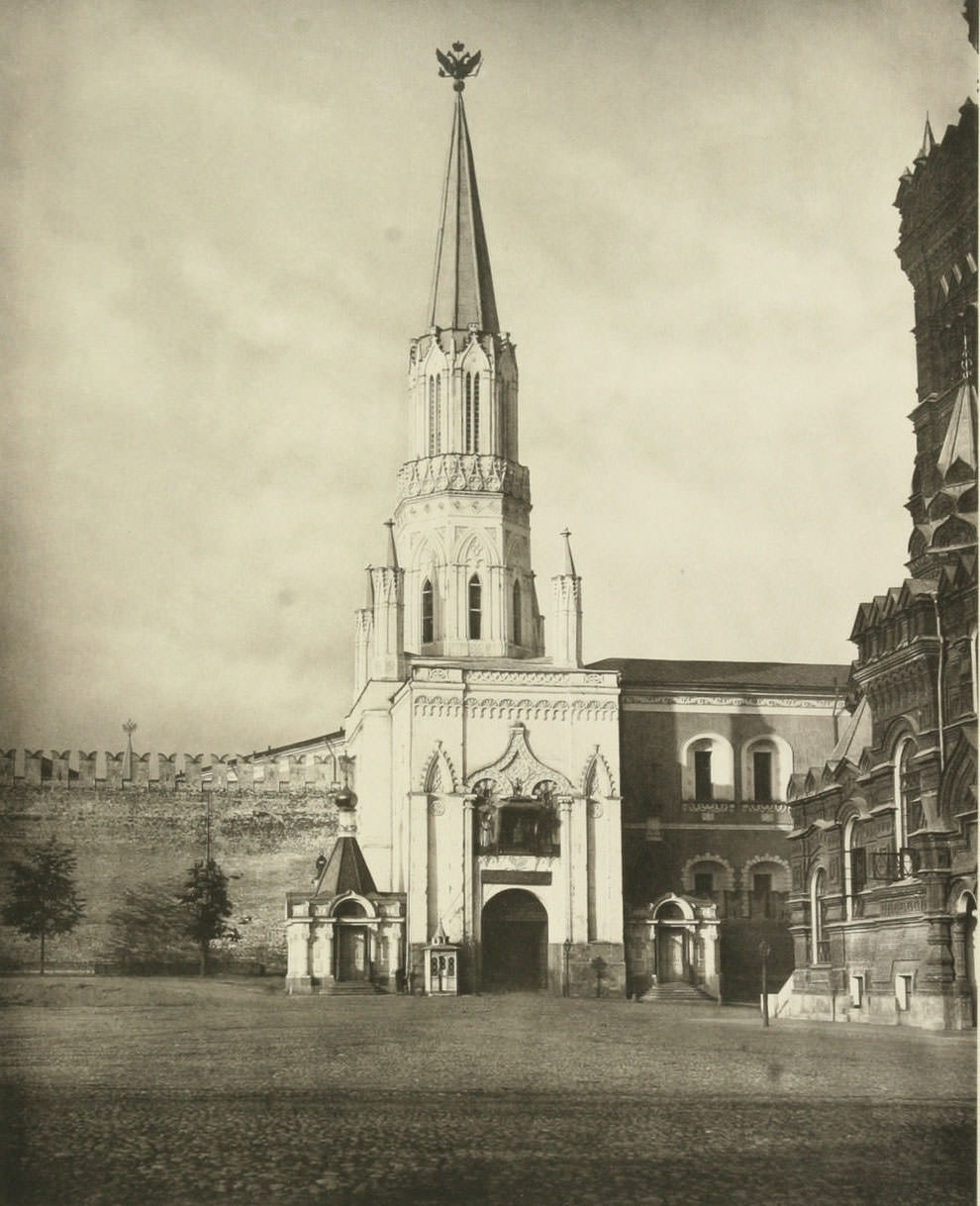 Nikolskaya Gate, 1880s.