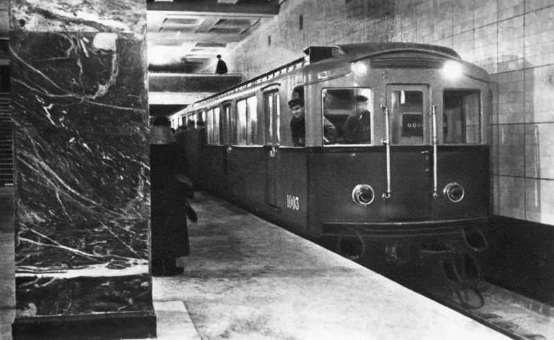 Train on the subway station Sokolniki, Moscow, 1935