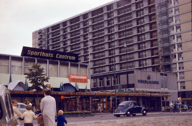 Entrance to the Lijnbaan, Rotterdam, 1961