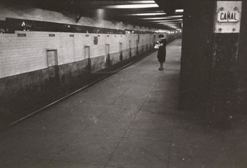 Life and Love on the New York City Subway in the 1940s Through the Lense of Stanley Kubrick