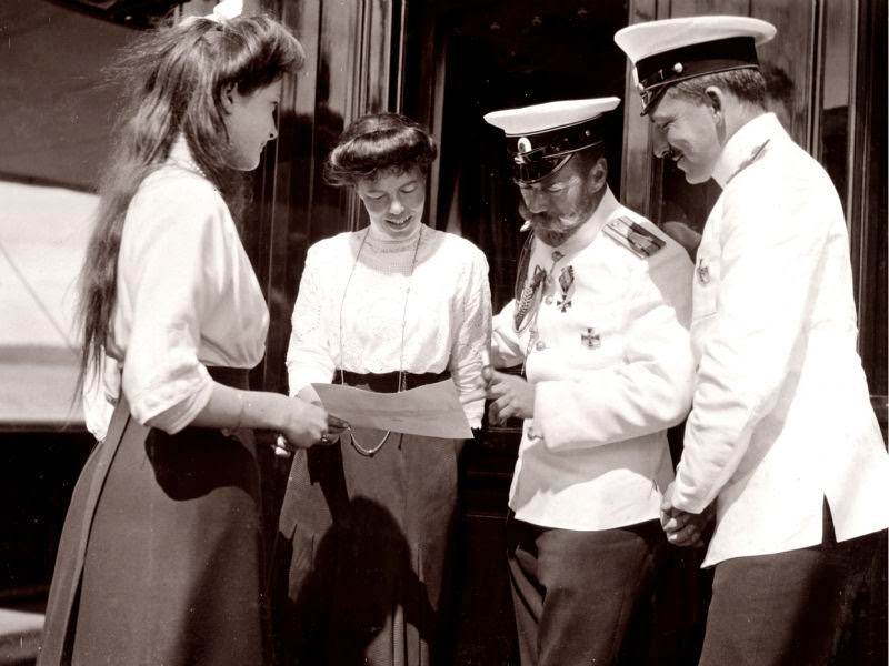 A beautiful photo, shot on the imperial yacht of Nicolas II, .1910s.