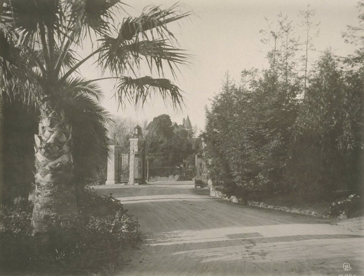 Entrance to F. M. Smith's residence, 1930s