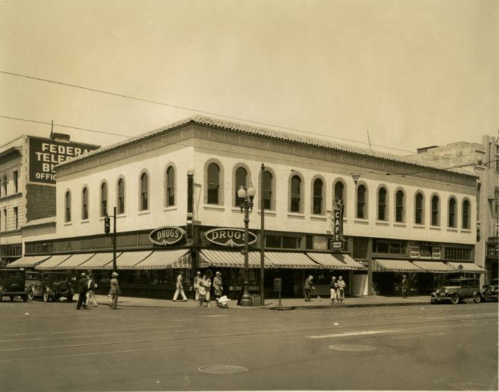 Northwest corner of Broadway and 11th Streets in downtown Oakland, 1940s