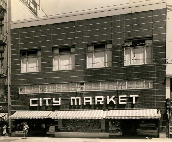 City Market building, east side of Washington Street between 12th and 13th, 1940s