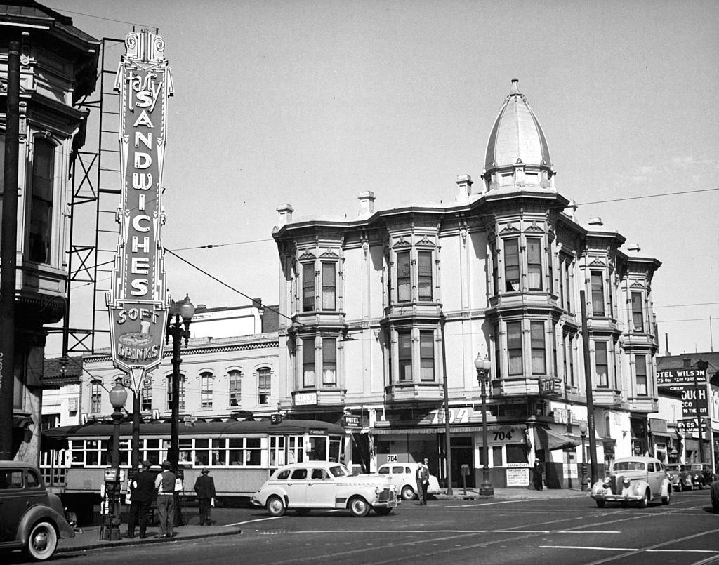 7th Avenue and Broadway in Oakland, 1942.