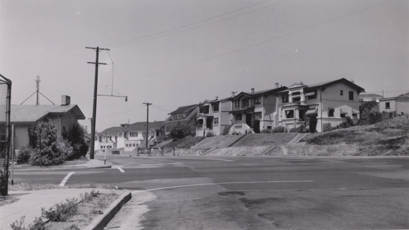 Looking at houses on Courtland Avenue from the corner of High Street, 1940s