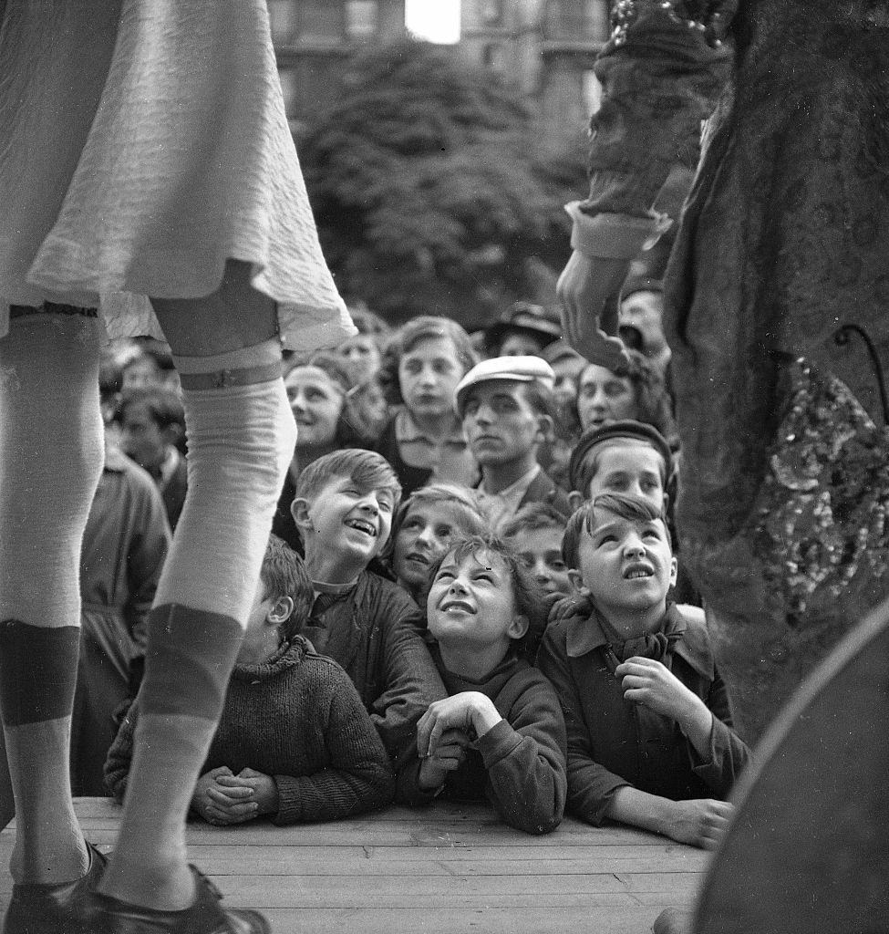 The audience in Fun Fair, 1935.