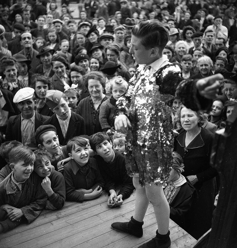 The audience in Fun Fair, 1935.