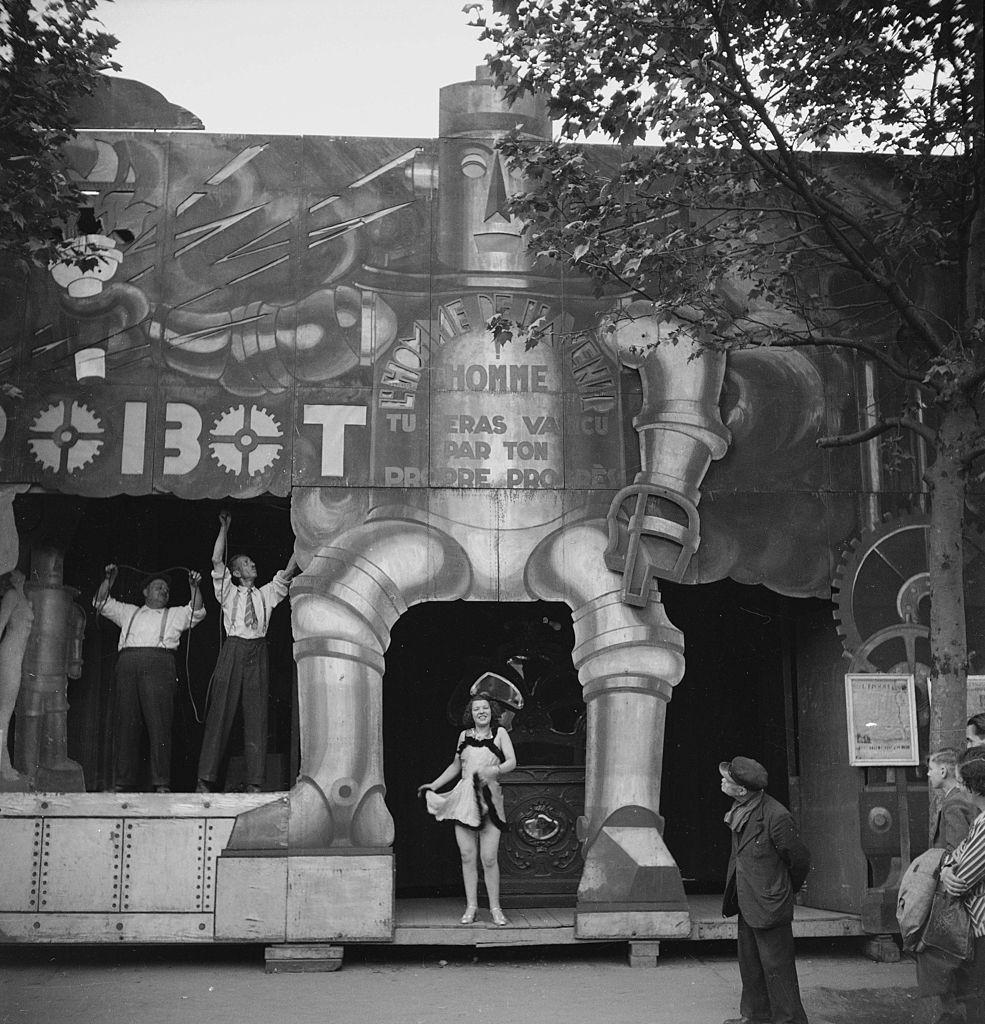 Fun fair, 1935.