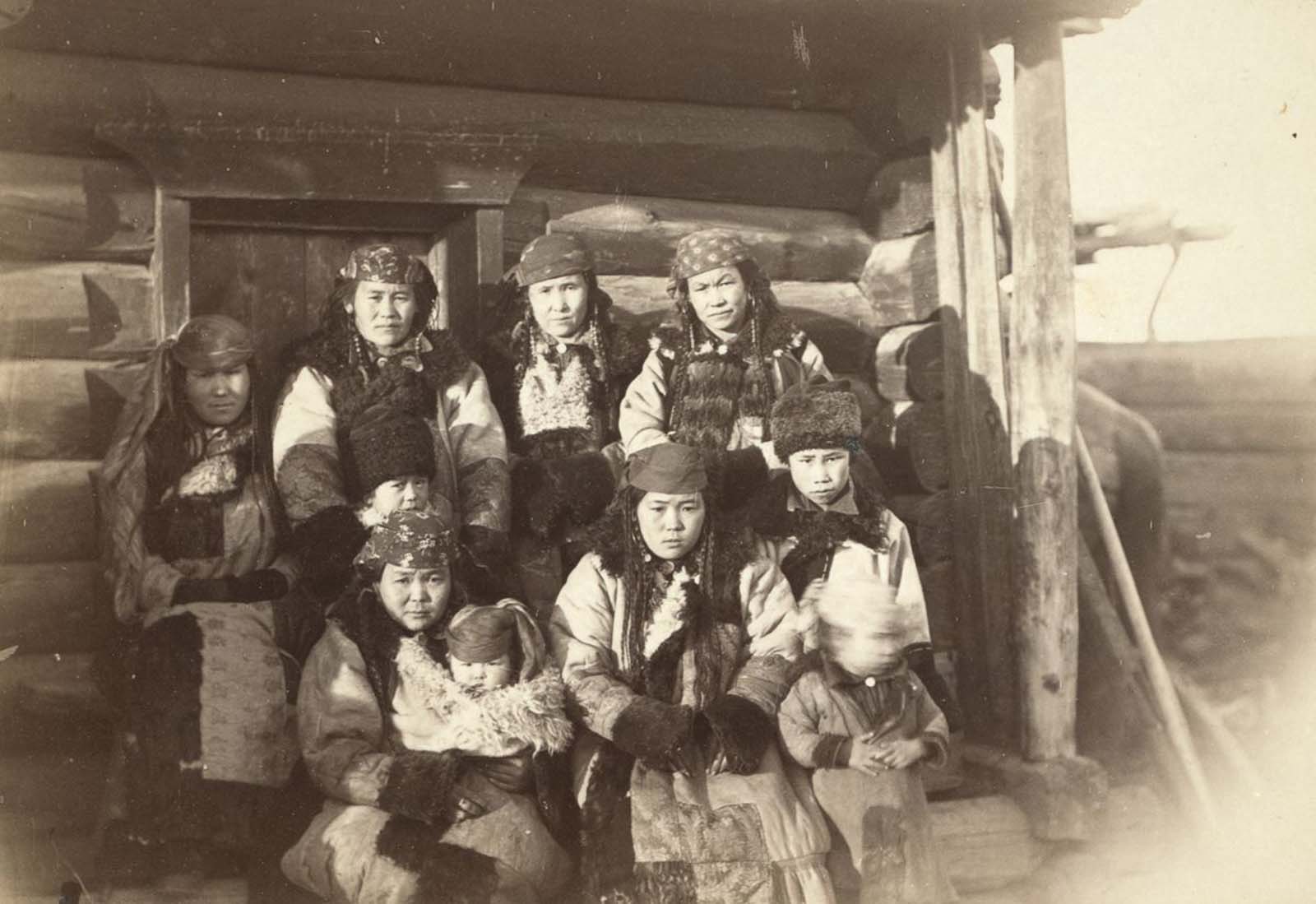 Tatar women and children.