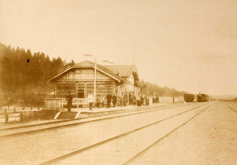 Pechory train station, June 16, 1889