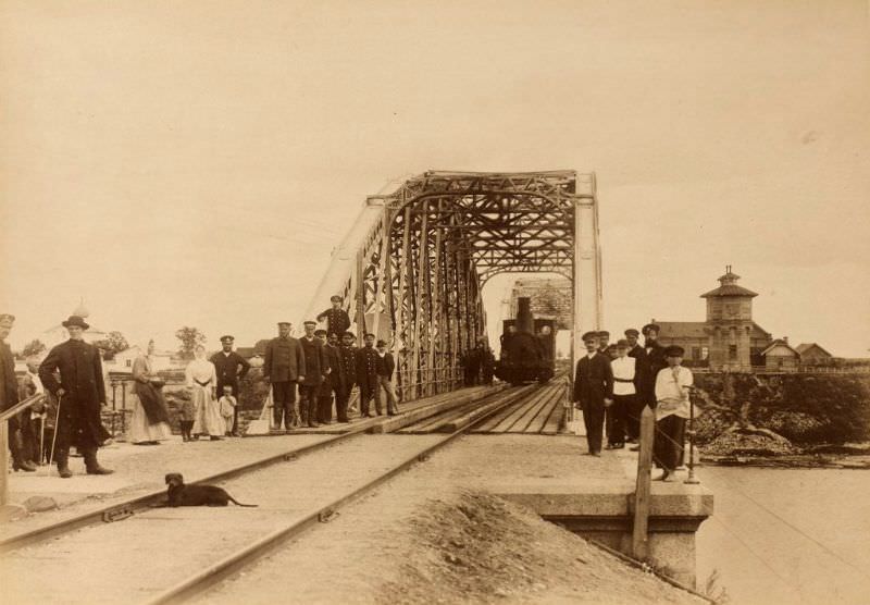 Railway bridge over the Velikaya River (Riga Bridge), front view after the end of construction, May 26, 1889