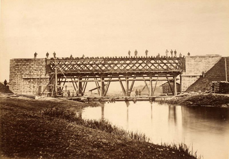 Railway bridge over the Väike Emajõgi River, construction of the deck, September 25, 1887