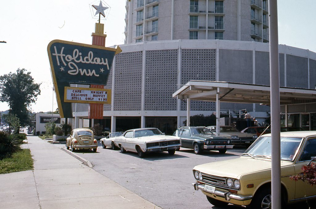 100 block of Fayetteville Street, Raleigh, looking south, 1970s