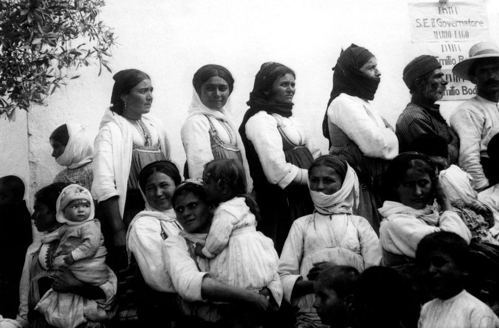A group of female farmers in Rhodes, 1920s.