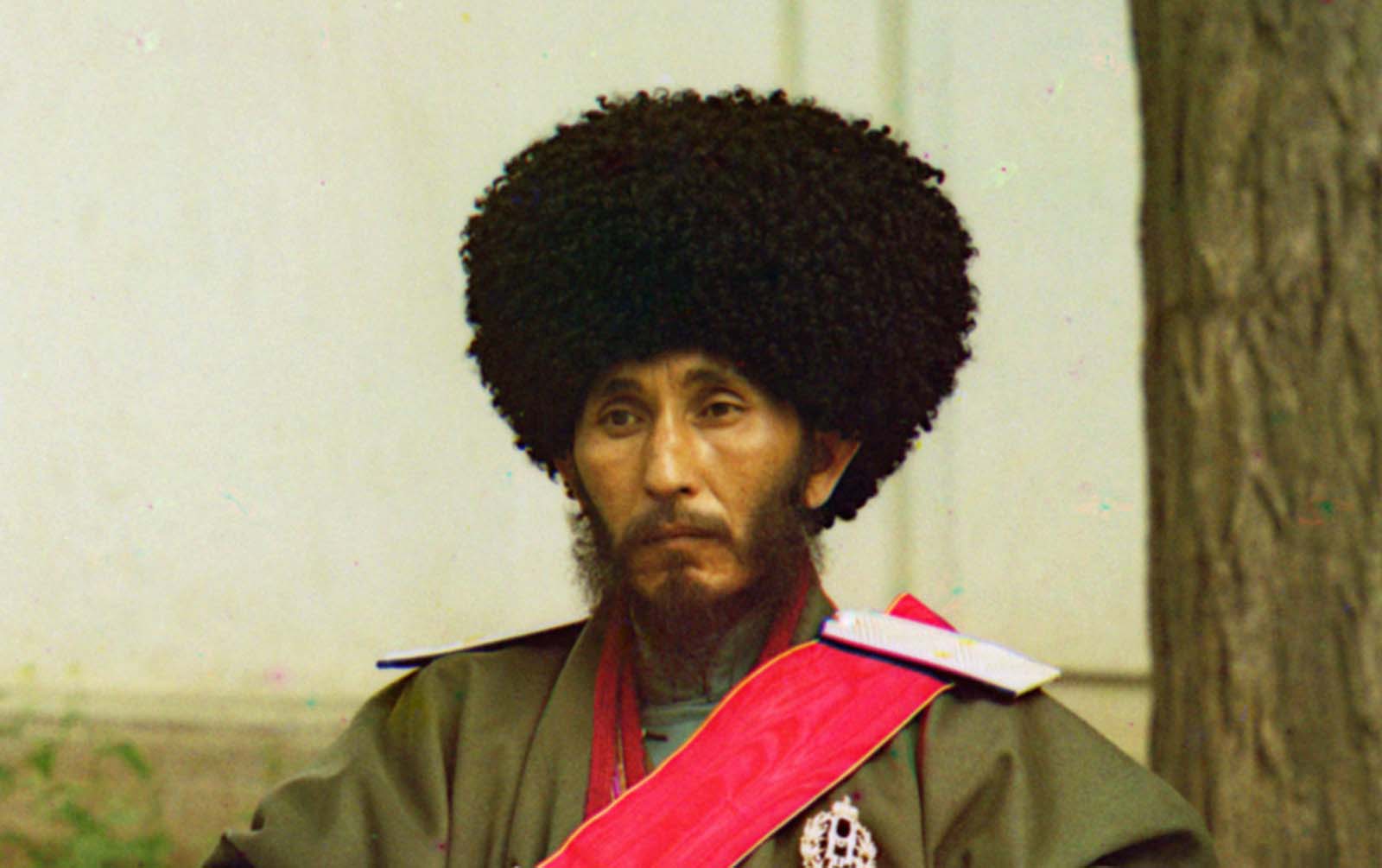 A closer detailed view of Isfandiyar, Khan of the Russian protectorate of Khorezm.