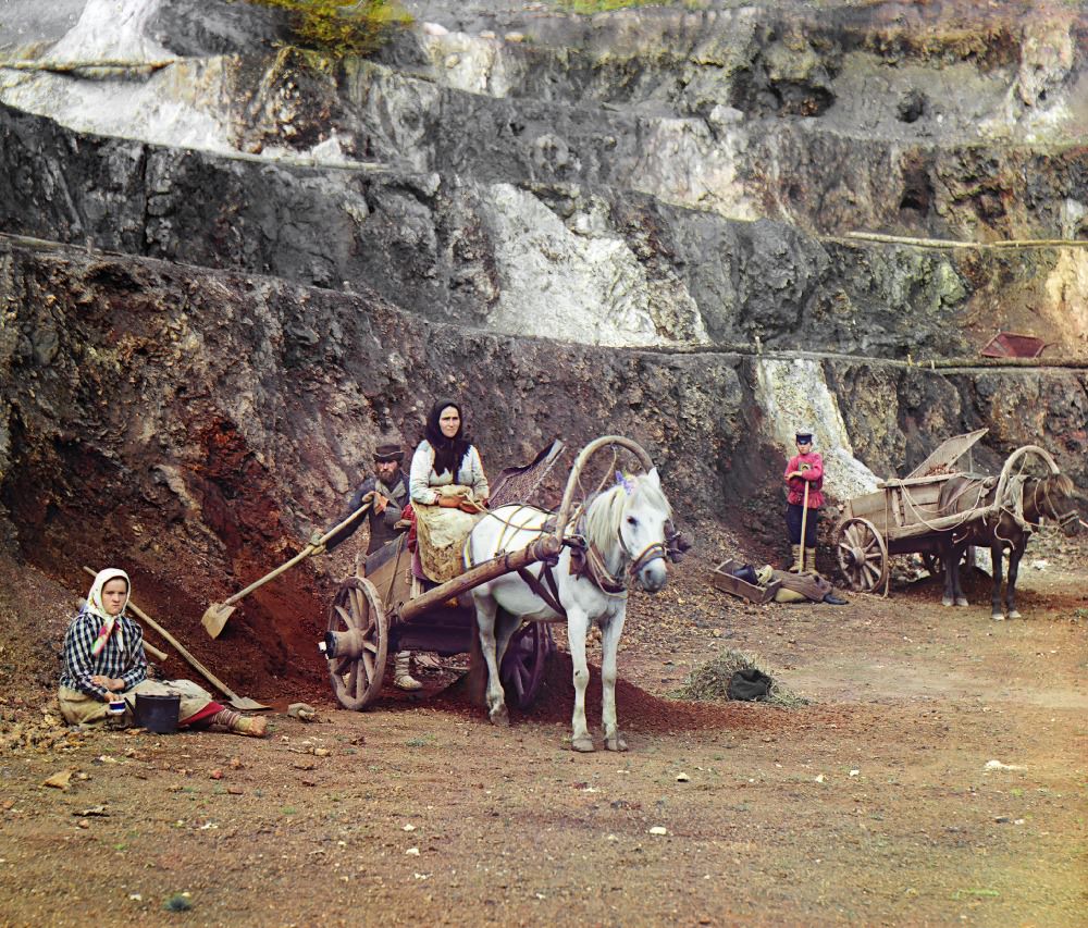 Work at the Bakalskii mine, 1910