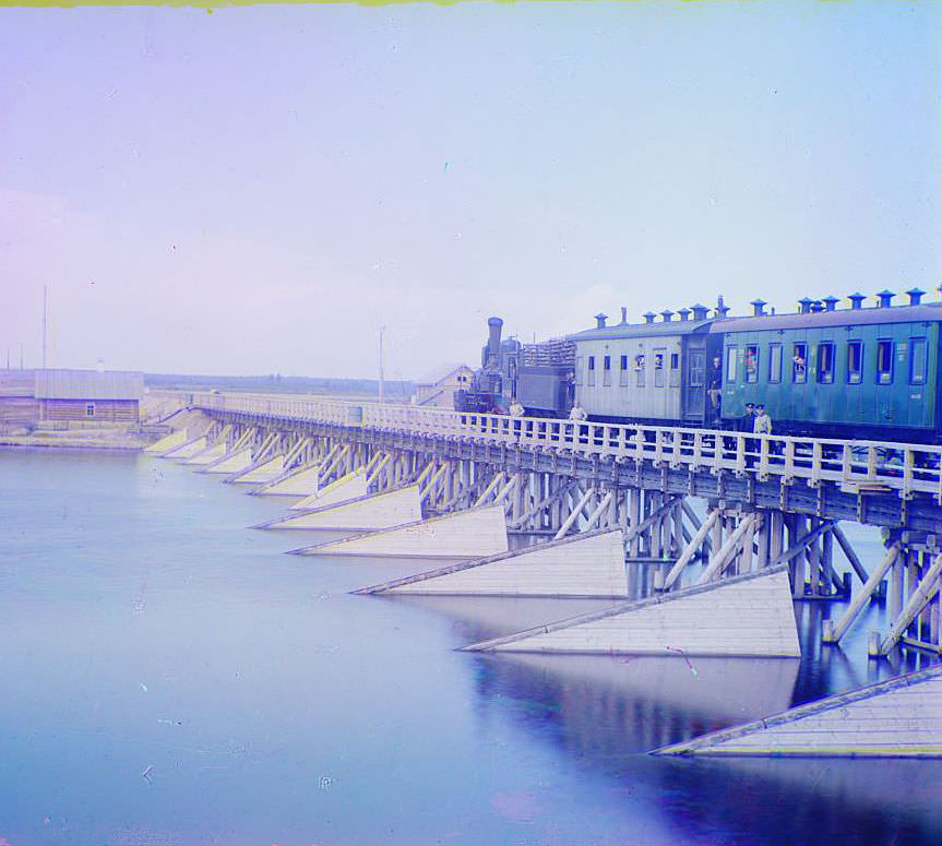 Railroad bridge over the Shuia River, 1915