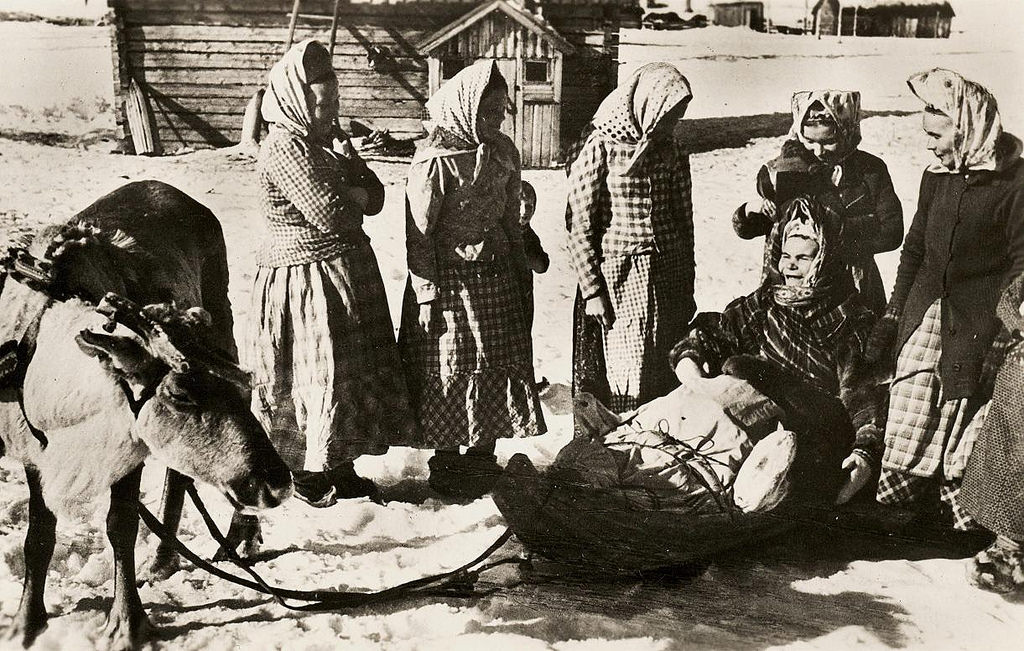 Skolt Sami women in Finland.