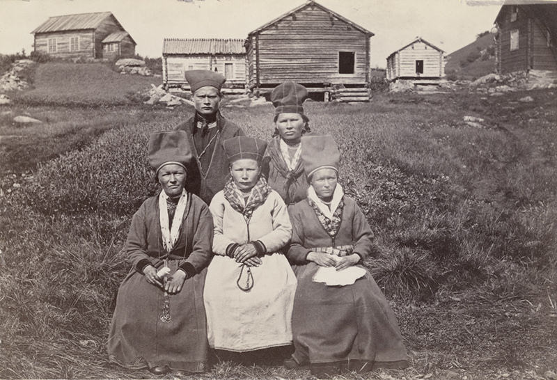 Sami people from Sweden. Gruppbild. Sorselesamer i Ammarnäs 1871.