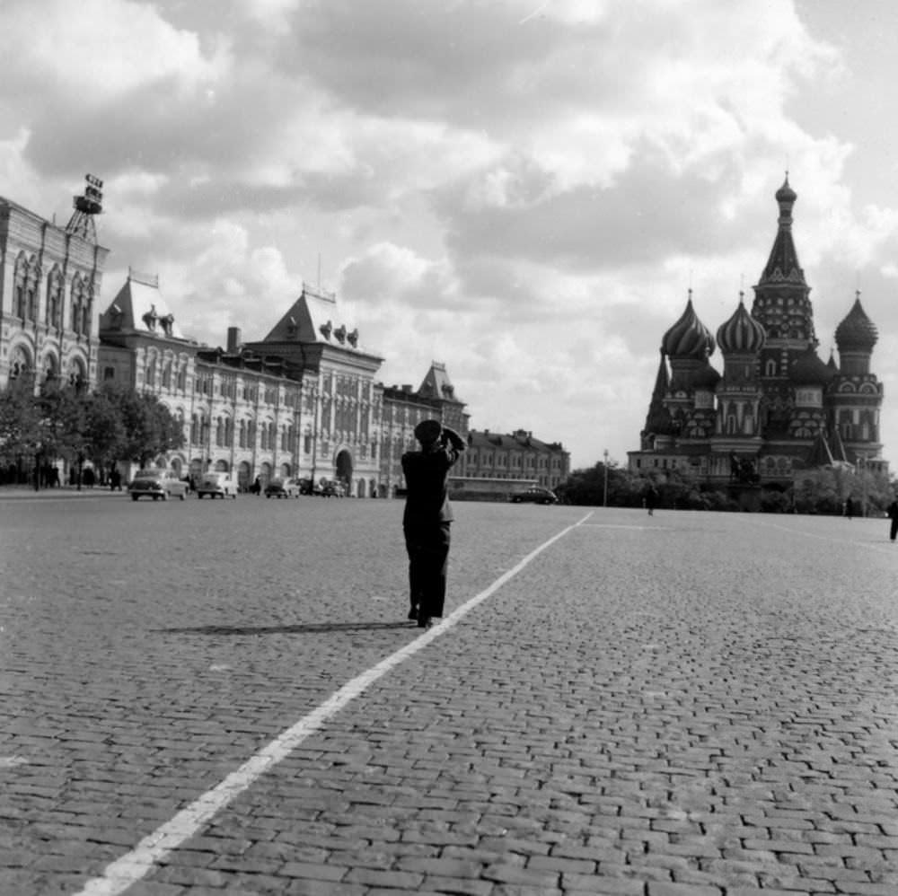 Stunning Photos of Life in the 1950s Soviet Union by German Photographer