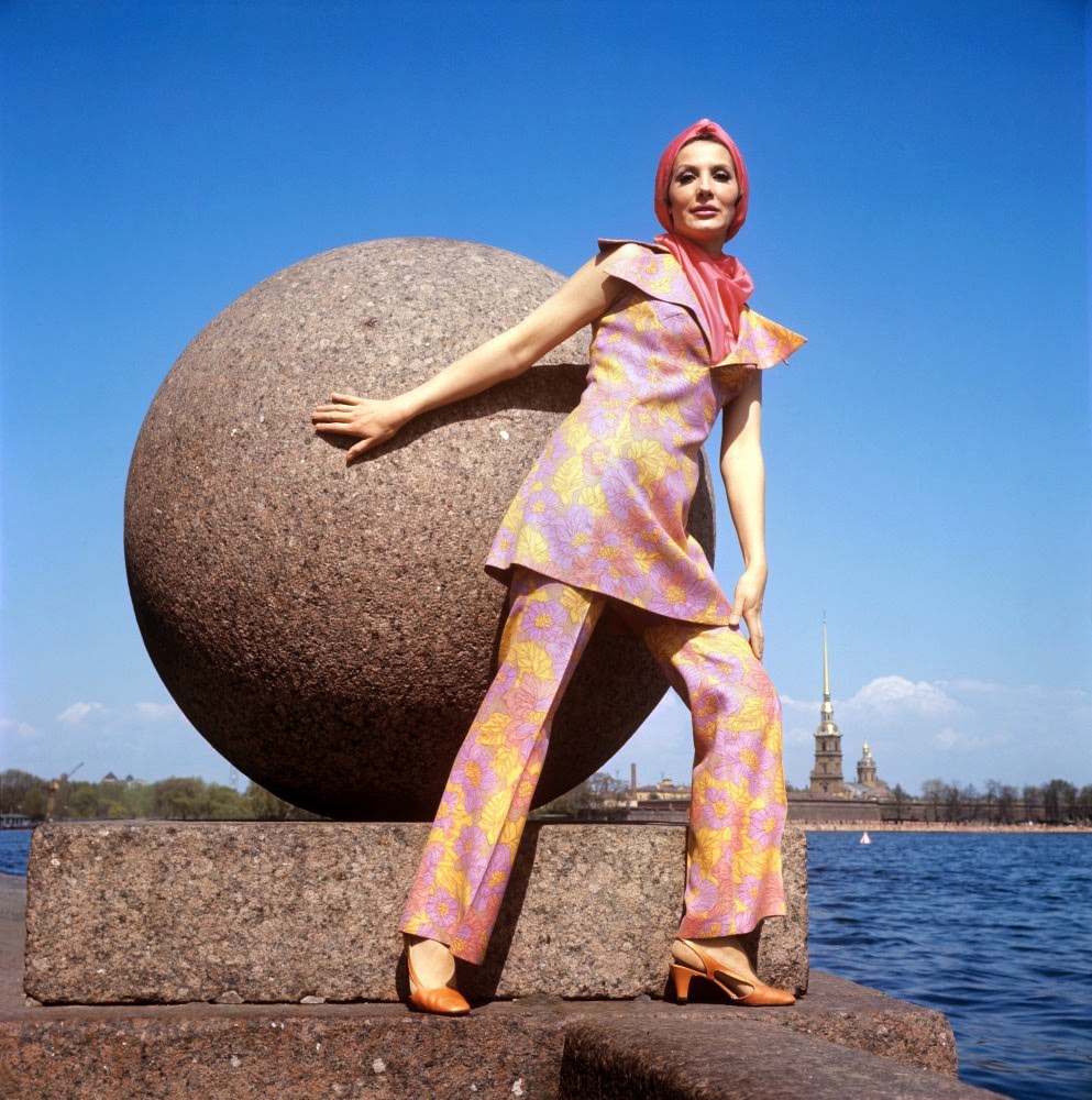 Stunning Women's Fashions From the 1960s and 1970s in the Soviet Union