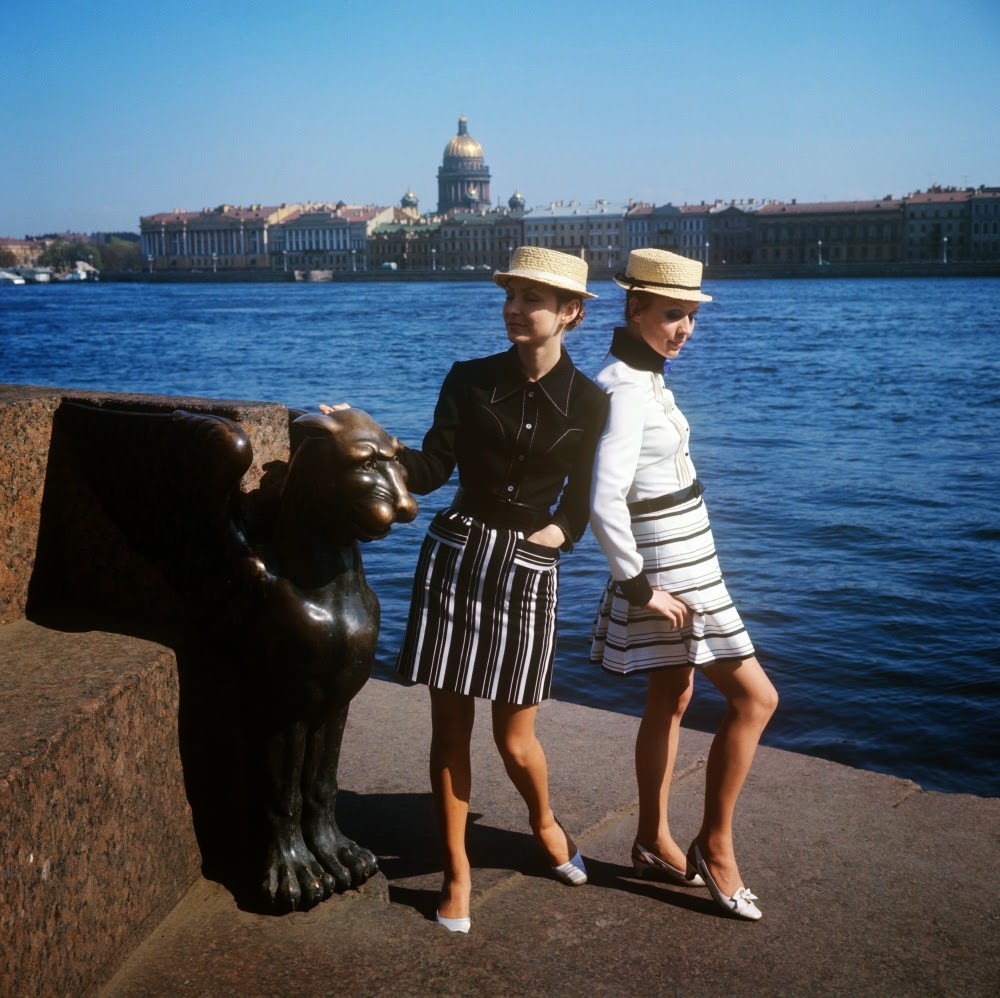 Stunning Women's Fashions From the 1960s and 1970s in the Soviet Union