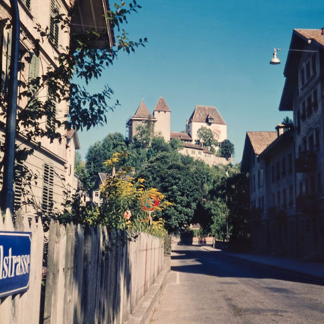 View from around 19 Emmentalstrasse of the Schloss Burgdorf, Burgdorf, 1950s