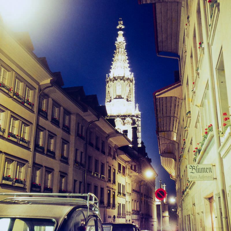 Münsterkirche viewed from near the corner of Herrengasse and Bibliothekgässchen, Bern, 1950s