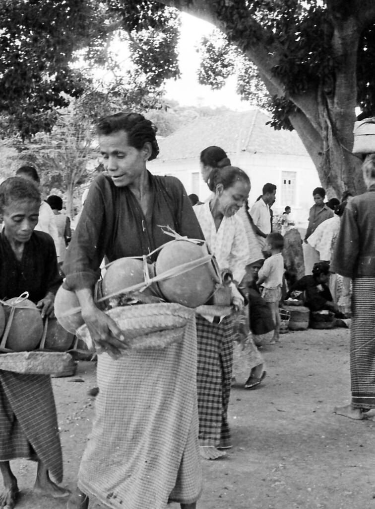 Bacau Market, Timor, 1970s