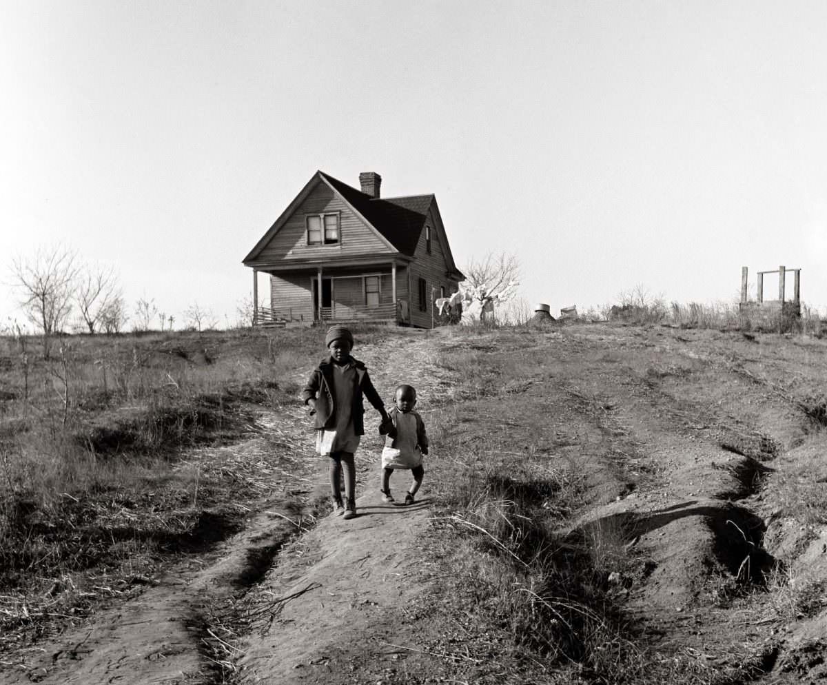 Children from Wadesboro, North Carolina, 1938 by Marion Post Wolcott