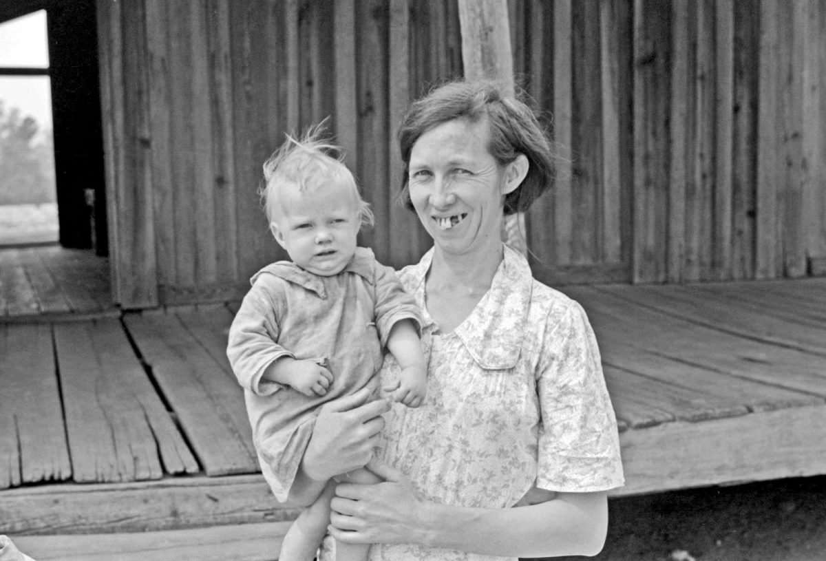 A mother and her youngest child, Coffee County, Alabama, 1938.