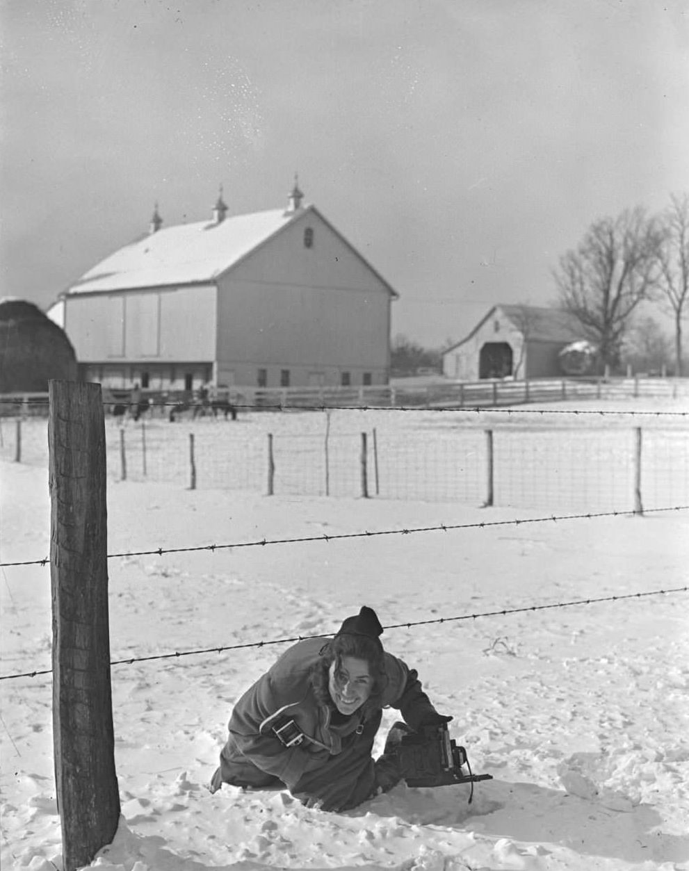 Marion Post Wolcott with Rolleiflex camera, Montgomery County, Maryland, January 1940.
