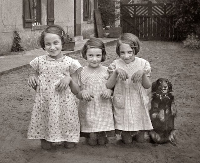 Adorable Vintage Photos of Children With their Beloved Pets