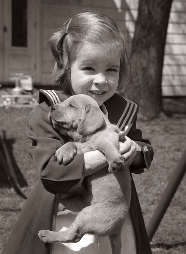 Adorable Vintage Photos of Children With their Beloved Pets