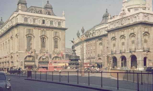 Piccadilly Circus, West side, 1962