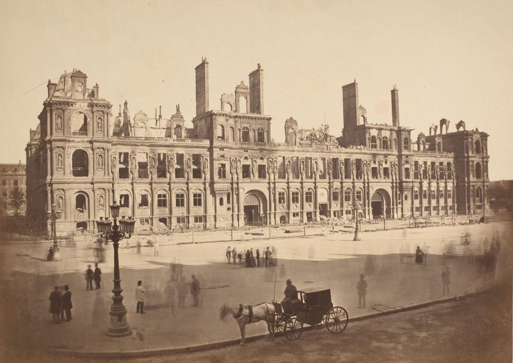 The Hötel De Ville after the Commune, 1871.