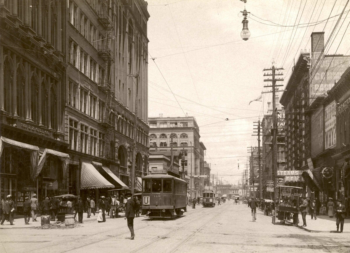 SW 3rd Avenue, 1904
