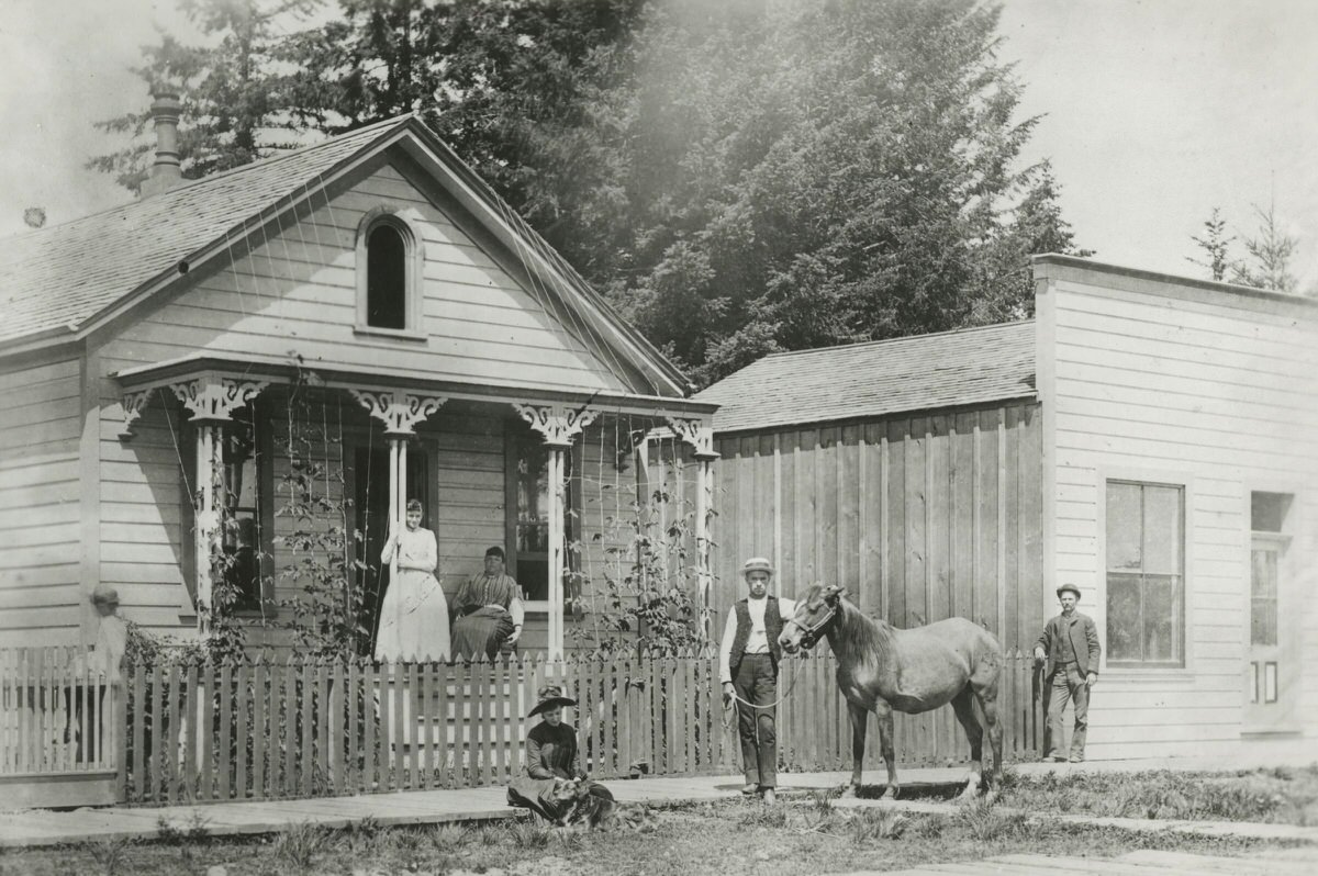 SE Umatilla Street, 1900