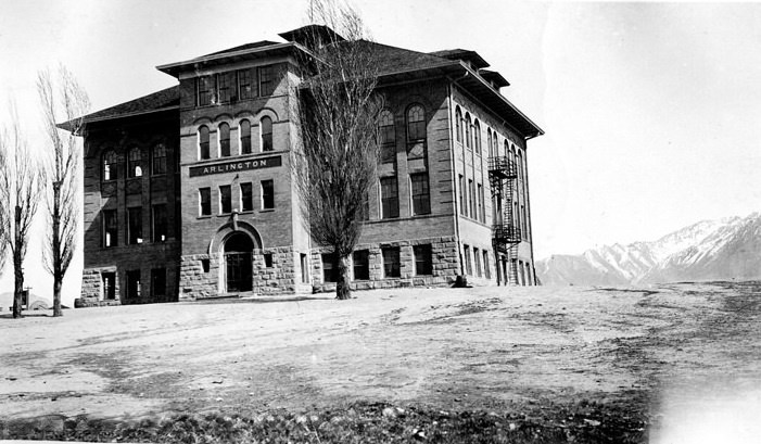 Arlington School, 1916
