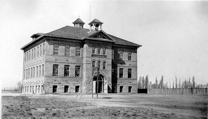 Liberty School, 1916
