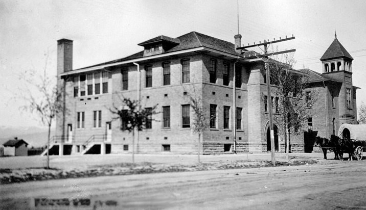 Monroe School, West Granger, 1916