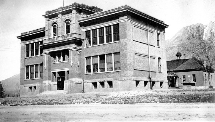 Oakwood School, 1916