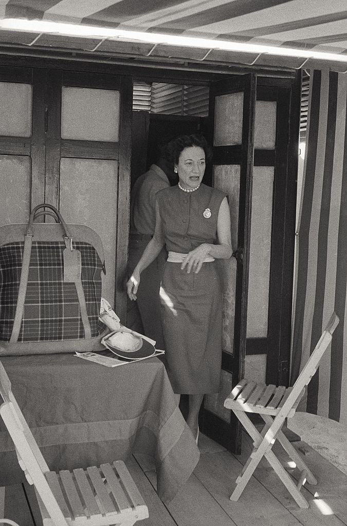 Wallis Simpson, wife of Edward VIII Windsor and Duchess of Windsor, on beach during the 17th Venice Intenational Film Festival.