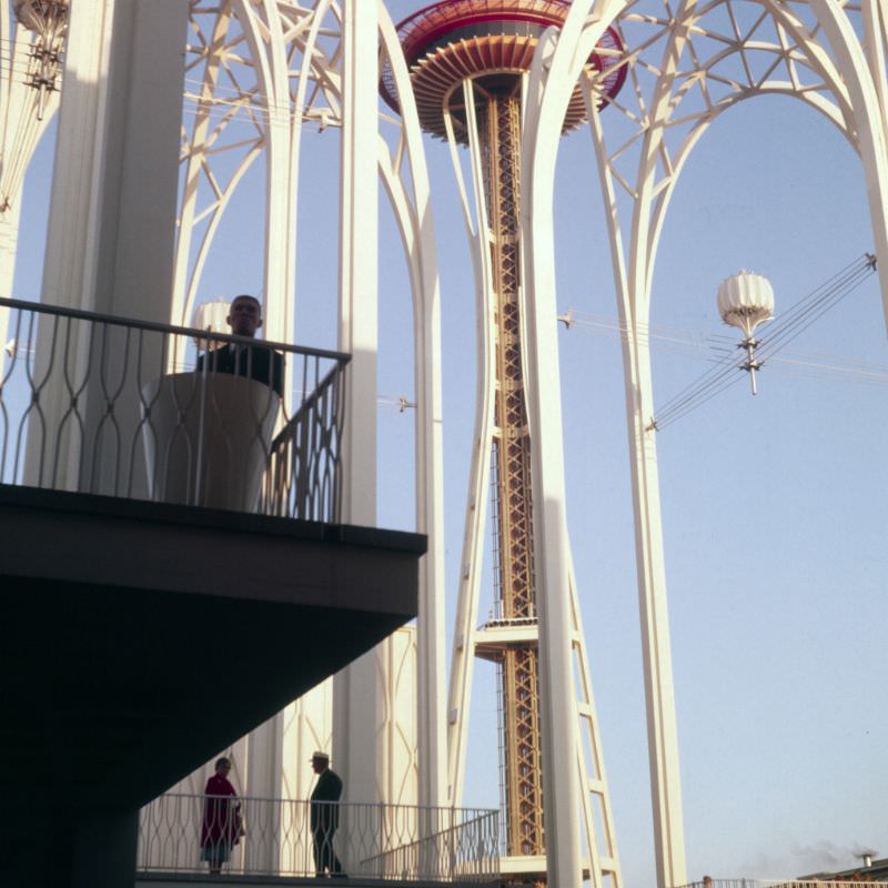 U.S. Science Pavilion arches and Space Needle at the 1962 Seattle World's Fair