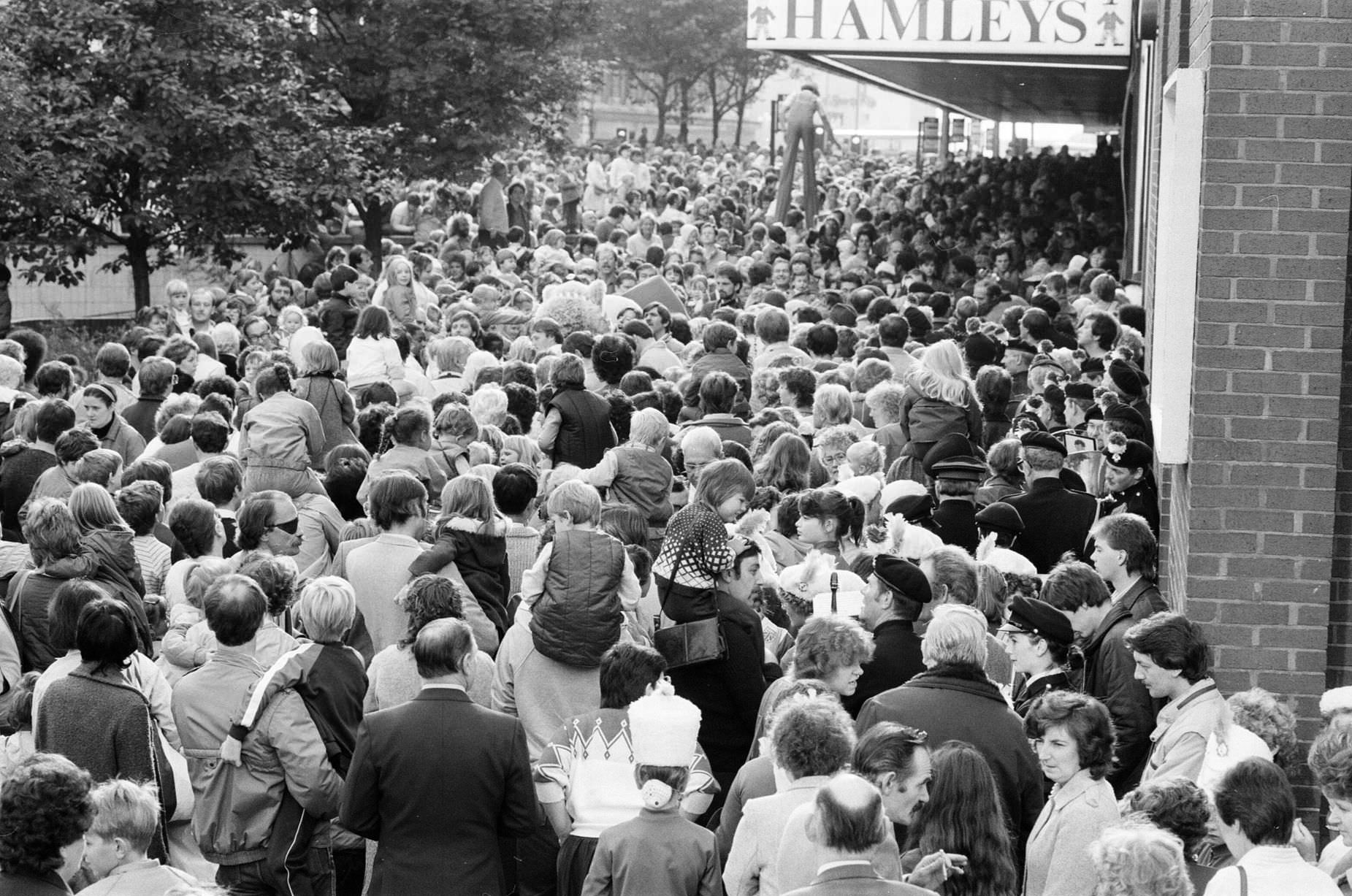 Grand opening of Hamleys Toy Shop, Bull Street, Birmingham, 12th October 1985.