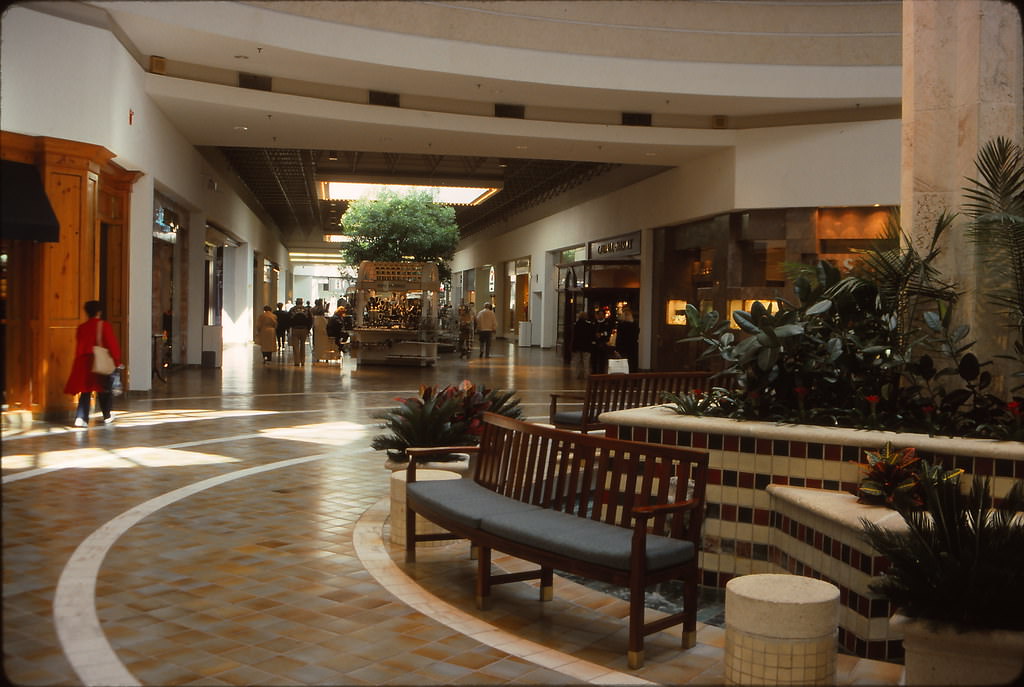 Town Center at Boca Raton, Boca Raton, 1996